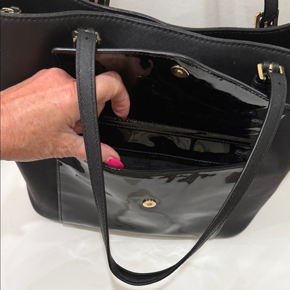 Michael Kors Large Jet Set Multipurpose Black Tote Bag Patent Leather Pocket - Picture 4 of 9